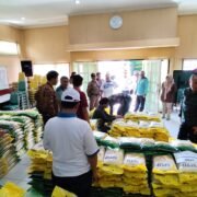 Pemkab Bandung Gelar Gerakan Pangan Murah: Distribusikan 1.138 Ton Beras ke 31 Kecamatan