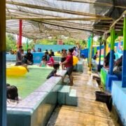 “Pemandian Cisuka Dame: Destinasi Wisata Asri di Pinggir Sawah”