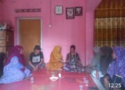 “Alumni SMPN Angkatan 1991 Kunjungi Erna di Kayu Tanam, Mendoakan Kesembuhan”