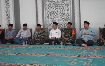 Kapolres Purwakarta Hadiri Peringatan Maulid Nabi di Masjid Endan Andansih
