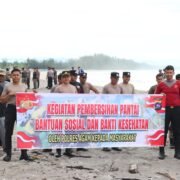 POLRI di Pantai Tiku Lakukan Bhakti Sosial, Kebersihan dan Kesehatan Bersama Masyarakat Tanjung Mutiara Agam