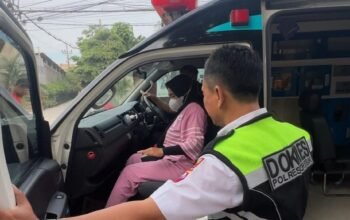 Loyalitas Tanpa Batas Ambulans Gratis Polres Gresik Bantu Warga