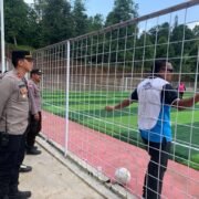 Polsek Kiarapedes Lakukan Pengamanan Semi Final Tournamen Mini Soccer Bupati Cup 2025 untuk Jaga Keamanan dan Kondusifitas