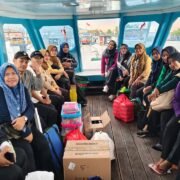 Menembus Ombak, Nakes Karimunjawa Hadirkan Layanan Sehat di Pulau Terluar