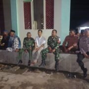 Sinergitas TNI-Polri: Babinsa dan Bhabinkamtibmas Polsek Cibatu Dukung Program Pemerintah Untuk Kamtibmas Aman dan Kondusif