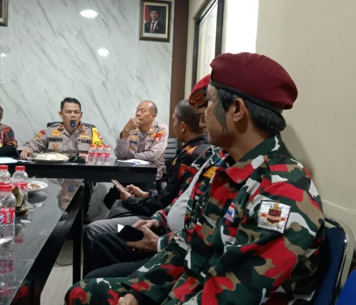 Laskar Merah Putih Jatinegara Gandeng Kapolsek Untuk Tingkatkan Keamanan dan Edukasi Beladiri Karate