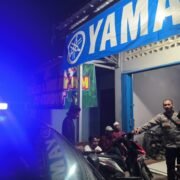 Cegah Aksi Kriminal di Malam Hari, Polsek Plered Lakukan Blue Light Patrol