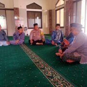 Gelar Jumat Curhat, Kapolsek Purwakarta Kota Dengar Langsung Keluhan Masyarakat