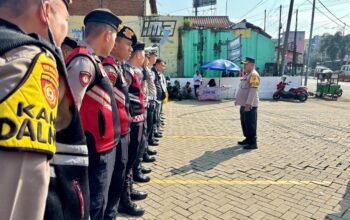 Polres Purwakarta Lakukan Pengamanan dan Pengawalan Buruh ke Jakarta Untuk AksiDamai di Gedung DPR RI