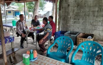 Bhabinkamtibmas Polsek Stabat Sambangi Warga, Sampaikan Pesan Kamtibmas