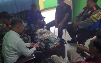 Sinergitas TNI-Polri, Bhabinkamtibmas Polsek Purwakarta Kota Lakukan Sambang Masyarakat Untuk Wujudkan Kamtibmas Yang Aman dan Kondusif