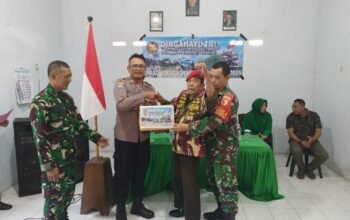 Bakti Sosial Prima HUT TNI ke- 80, Koramil 0809/02 Pesantren Bagikan 80 Paket Sembako Untuk Masyarakat