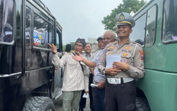 Cegah Kecelakaan, Satlantas Polres Malang Gelar Ramp Check Jeep Wisata Bromo