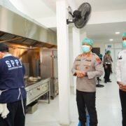 Kapolrestabes Surabaya Cek Kebersihan Dapur SPPG Pastikan MBG Higienis dan Aman