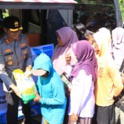 Polres Ngawi Berbagi Warga Desa Pacing : Terimakasih Pak Polisi