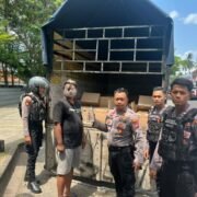 Patroli Polresta Banyuwangi Berhasil Gagalkan Penyelundupan Ribuan Botol Arak dari Bali