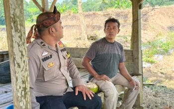 Anggota Polsek Sukasari Laksanakan Patroli KRYD dan Sambang Petani Untuk Jaga Situasi Kondusif