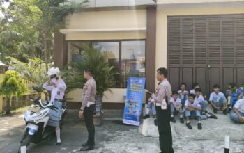 Satlantas Polres Jepara Edukasi Safety Riding Kepada Pelajar