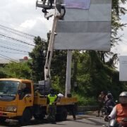 Pemkab Bandung Tertibkan Reklame Ilegal, Maksimalkan Pendapatan Asli Daerah