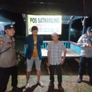 Bhabinkamtibmas Desa Sei Siur Laksanakan Patroli Malam dan Sambang Warga di Pos Kamling