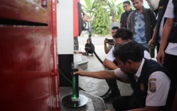 Polres Tuban Bersama Diskopumdag Cek SPBU Respon Keluhan Masyarakat terkait BBM