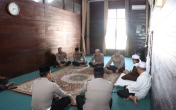 Jalin Silahtuhrahmi Dalam Rangka Pelaksanaan Peringatan Haul – 102, Kapolres Langkat Kunjungi Tuan Guru Babussalam