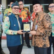 Kang DS Tandatangani MOU Pemkab Bandung dan Kota Serang Untuk Pasokan Cabai dan Bawang