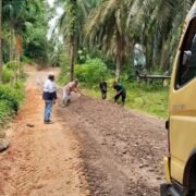 Proyek Pengaspalan Aspirasi DPRA di Aceh Tamiang Tidak Ada Papan Plang