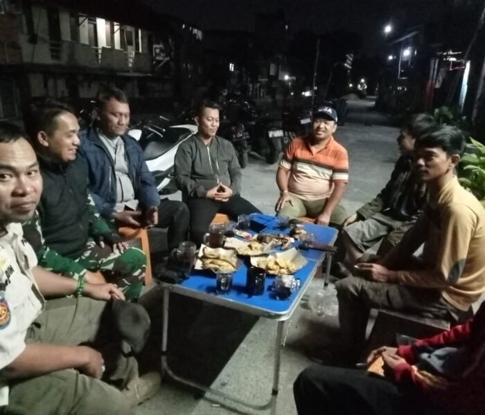 Patroli Tiga Pilar di Kelurahan Rawa Bunga, Jatinegara, Perkuat Keamanan dan Ketertiban Masyarakat