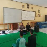 Polsek Darangdan Sosialisasikan SMA Kemala Taruna Bhayangkara di SMPN 1 Darangdan