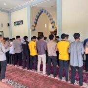 Polres Kayong Utara Gelar Shalat Ghaib dan Doa Bersama di Masjid Asmaul Husna untuk Korban Banjir Aceh, Sumut dan Sumbar