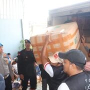 Tim Setkab RI Salurkan 1.000 Paket Bantuan Untuk Korban Banjir, Kapolres Langkat: “Prioritas Kita Adalah Warga Tanjung Pura”