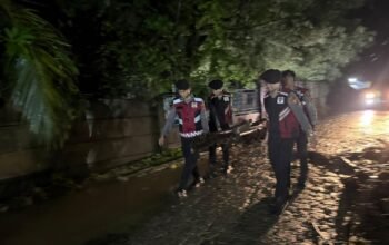 “Respon Cepat Polres Purwakarta Bantu Penanganan Bencana Banjir”