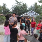 Kapolres Langkat Salurkan Bansos kepada 338 KK Terdampak Banjir di Dusun 10 Paluh Gusta