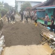 Perbaikan Tanggul Sebarau di Tanjung Pura, Kapolres Langkat: “Keselamatan Warga Menjadi Prioritas Utama”