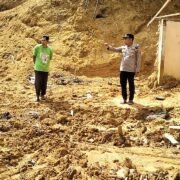 Polri Hadir untuk Pemulihan Pasca Banjir di Sei Lepan, Gelar Bakti Kesehatan dan Gotong Royong Bersama Warga