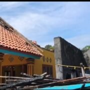 Keluarga Besar DPC GRIB Jaya Kabupaten Pesisir Barat Salurkan Bantuan Kepada Keluarga Korban Kebakaran Di Pekon Kuripan