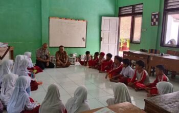 Polsek Plered Edukasi Pelajar: Cegah Kenakalan Remaja dan Bahaya Narkoba