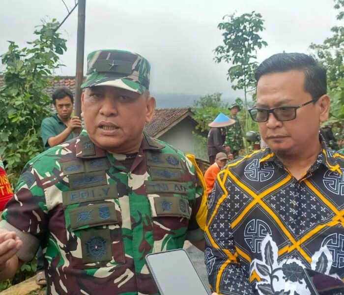 Tim WASEV Mabesad Tinjau Langsung Progres TMMD Ke-127 Kodim 0607/Kota Sukabumi di Desa Parakanlima