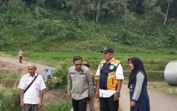 Ketua DPRD Tanah Datar, Anton Yondra Kawal Langsung Pembukaan Jalan Sekolah Rakyat Tanjung Alam