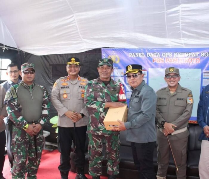 Pastikan Mudik Aman dan Nyaman, Ketua DPRD Tanah Datar Anton Yondra Pantau Langsung Posko Lebaran 1447 H