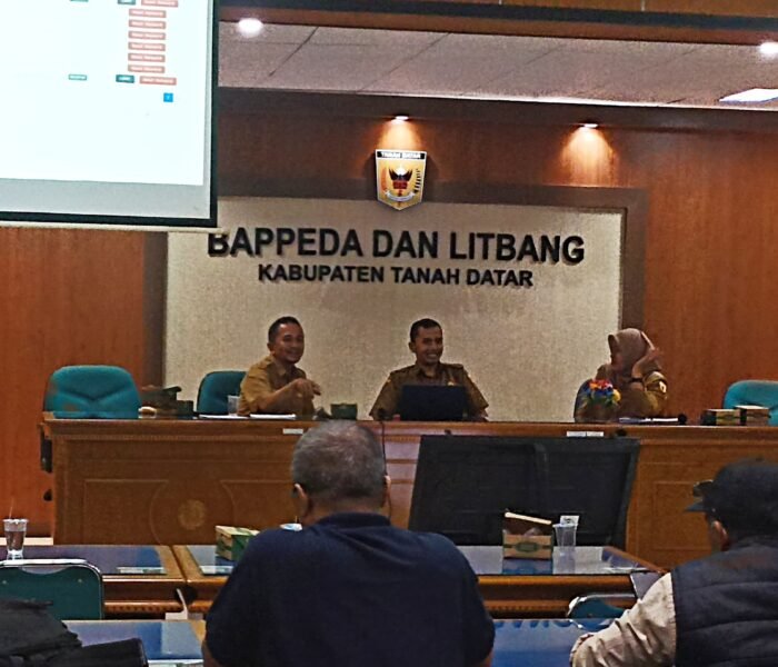 Mudahkan Kerjasama Pers, Kadis Kominfo Tanah Datar Launching Aplikasi E-Media