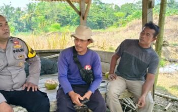 Polsek Sukasari Polres Purwakarta Hadir di Tengah Warga, Sambang dan Patroli Antisipasi Dampak Ekonomi Global