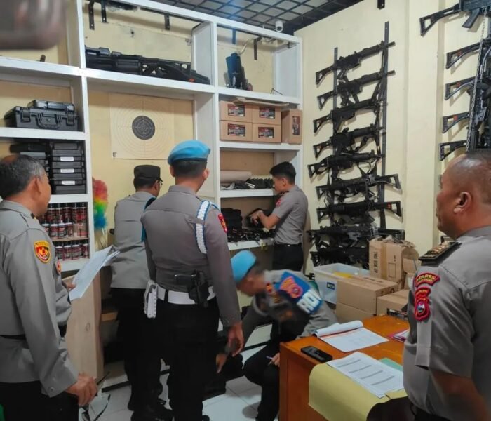 Disiplin Tanpa Kompromi! Polda Sumbar Sidak Senpi Personel Polres Tanah Datar