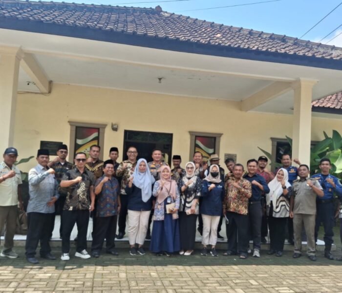 Melalui Rapat Mingguan, Polsek Sukatani Perkuat Edukasi dan Sinergi Jaga Kamtibmas