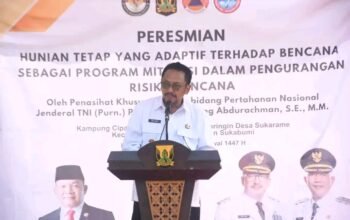Bupeti Sukabumi, Drs. H. Asep Japar, M.M., Mendampingi Penasihat Presiden Resmikan Huntap Adaptif Bencana