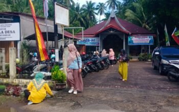 Gotong Royong Massal Desa Talago Sariak, Wujud Soliditas Menuju Lomba PKK Tingkat Provinsi Sumatera Barat