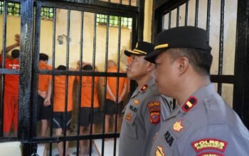 Pastikan Keamanan dan Kelayakan, Wakapolres Purwakarta Pimpin Langsung Pengecekan Ruang Tahanan