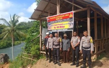 Rambatan Siaga! Polsek Pasang Spanduk Larangan PETI di Titik Rawan