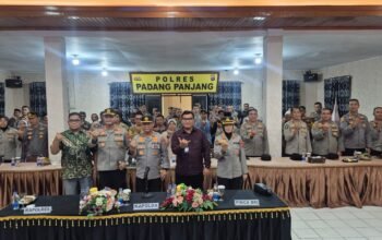 Gandeng BRI, Kapolda Sumbar Pimpin Langsung Penyaluran KUR Petani di Padang Panjang